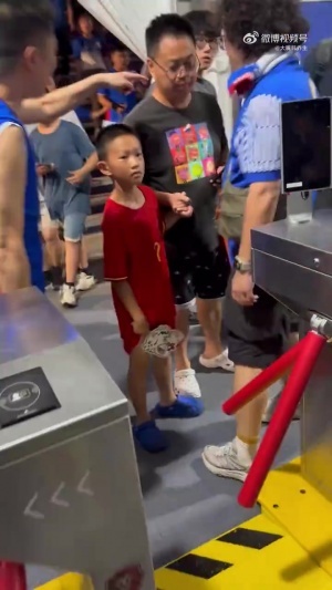 中国足球vs上海海港直播_中国足球vs上海海港比赛回放_中国足球vs上海海港精彩集锦回放